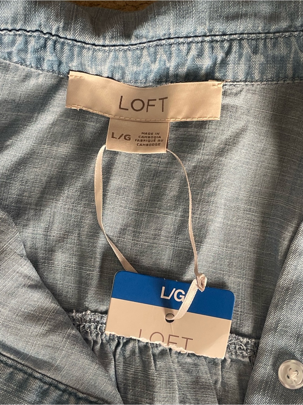 LOFT Light Blue Chambray Button-Front Top - Picture 3 of 3